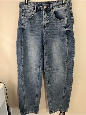 Relaxed-Fit Boyfriend Jeans in Washed Blue